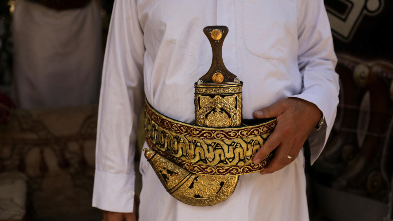 الجنابي اليمنية: رمز الشرف والرجولة وأسرار الحرفة اليمانية الأصيلة