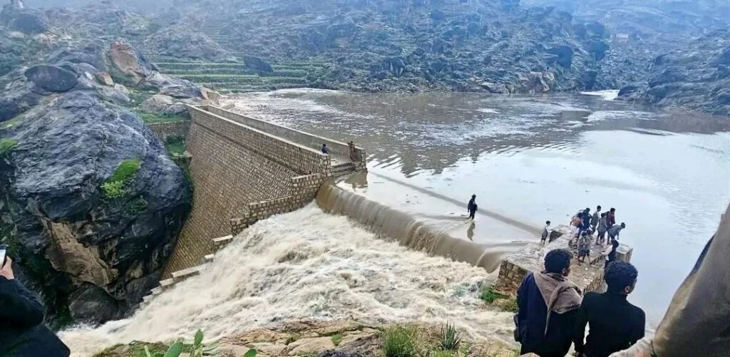 نظام "التحكيم المائي": قوانين الري العادلة في سدود ووديان اليمن