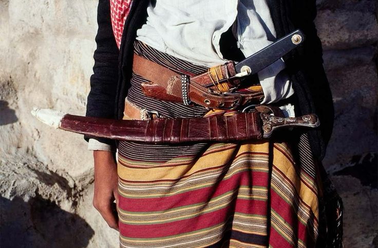 صناعة "البرود" اليمانية: تاريخ المنسوجات الفاخرة التي كانت تُهدى للملوك والخلفاء